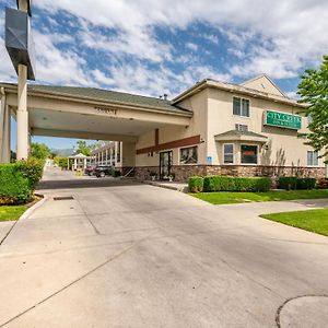 City Creek Inn & Suites